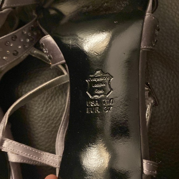 NINA New York Heels🏙️ 🩶 - Picture 8 of 11